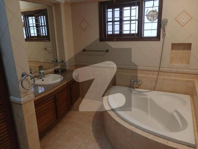 Defence 1000 yards bungalow for rent dha phase 6