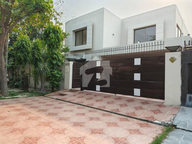 Defence 1 Kanal Slightly Used Owner Build Very Well Maintained Bungalow Just Like Brand New Cheapest Price