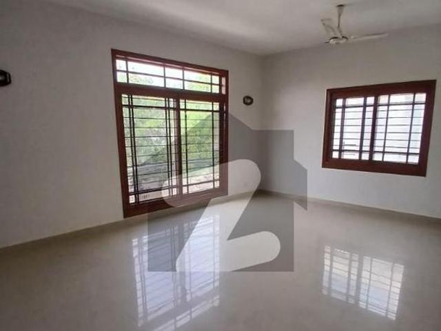 Defence 2000 Yards Bungalow For Rent DHA Phase 5