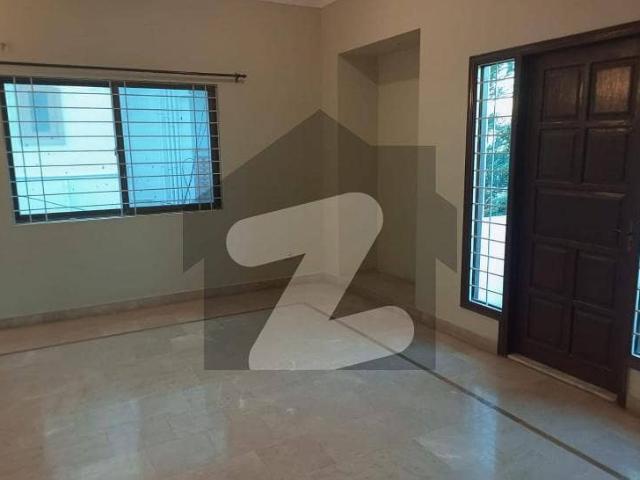 Defence 666 yards bungalow for sale