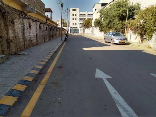 Defense phase viii 33 street nice location big frant Karachi DHA Phase 8 ID 28309