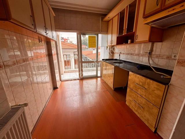 Deha Emlak'tan Kiralık 2+1 Daire Hamam Çimeni'nin Karşısı