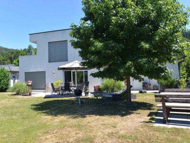 DEIN neues Zuhause am Wörthersee: Gemütliches Einfamlienhaus mit Doppelcarport in schöner Wohngegend