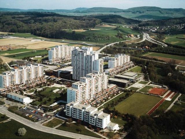 Dein neues Zuhause mit Weitblick 4.5 Zimmer im 8. OG der Liebrüti