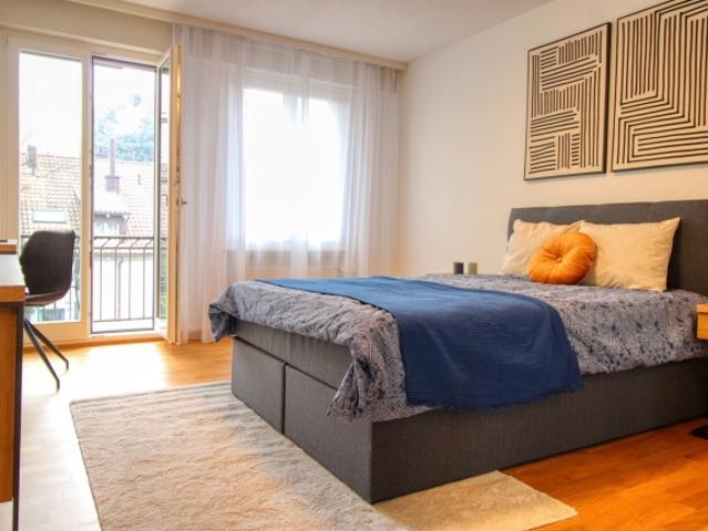Dein stilvolles Coliving Zuhause im lebhaften Zürcher Stadtteil Höngg