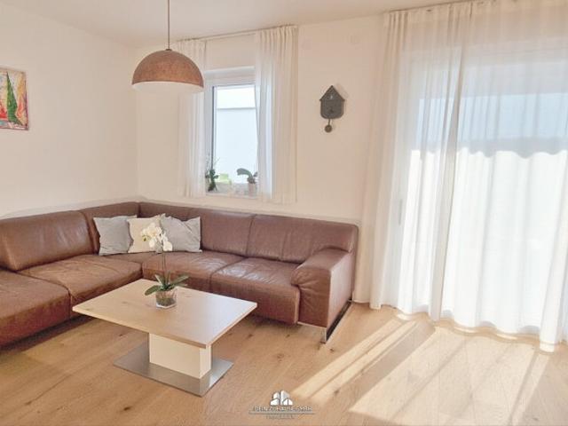 DEIN ZUHAUSE Gartenwohnung in Ruhelage mit Traunsteinblick