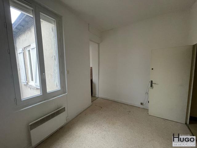 DEJA VENDU PAR L'AGENCE ! EXCLUSIVITE ! BORDEAUX ORNANO IMMEUBLE DE RAPPORT 8 LOTS AVEC TRAVAUX !