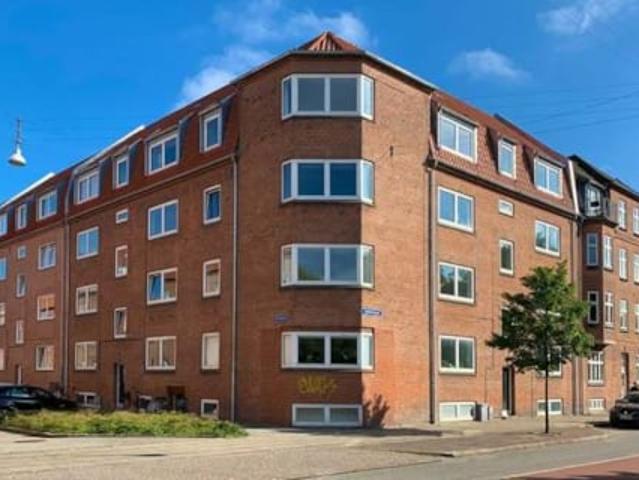 Dejlig 3 værelses lejlighed med den fineste udsigt i Øgadekvarteret