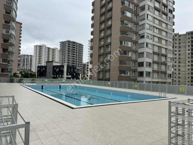 Deka Gayrimenkul'den Deniz Manzaralı Site İçi Kiralık 3+1 Daire