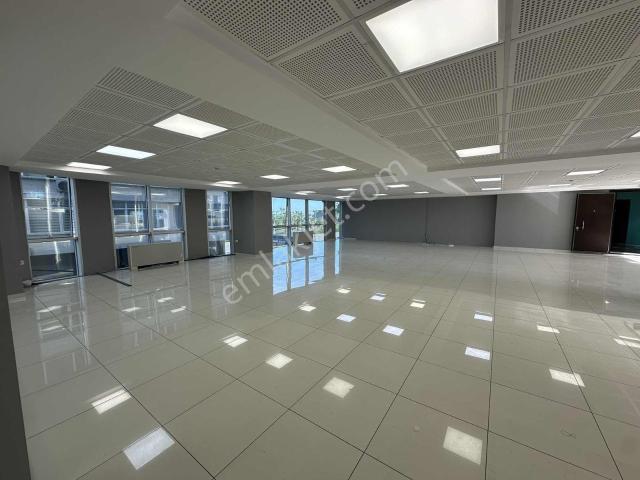 Deka Gayrimenkul'den İlkadım Şehrin Kalbinde Kiralık 300 M² Ofis