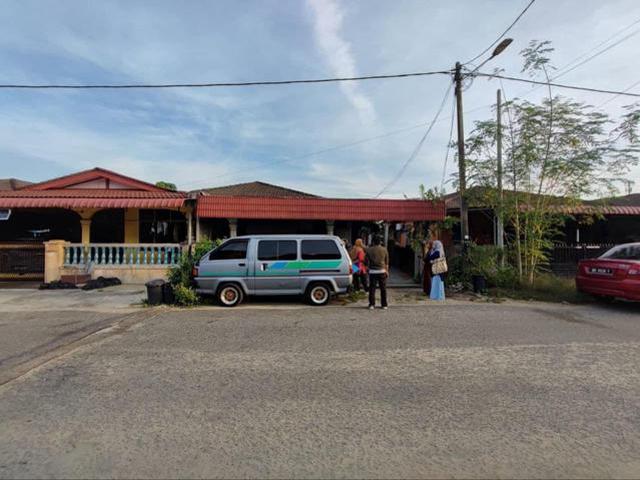 DEKAT AIRPORT SemiD Cluster 1Stry Taman Kurnia Jaya Pengkalan Chepa