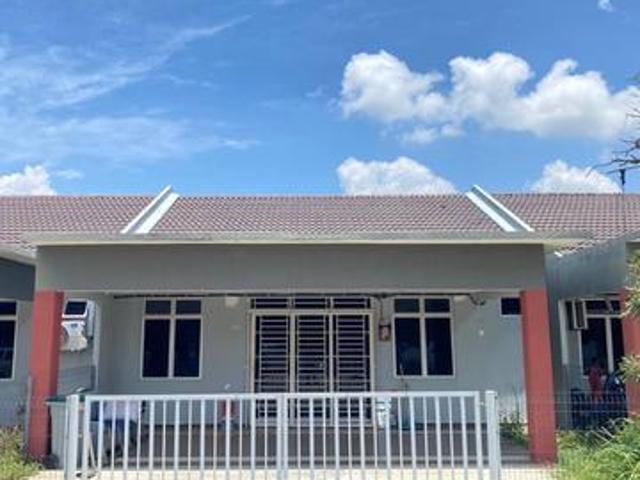 Dekat dgn Politeknik Teres Setingkat Tmn Merlimau Permai