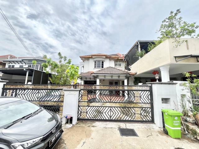 DEKAT MASJID End Lot 2 Storey Jalan Damai Bakti Alam Damai Cheras