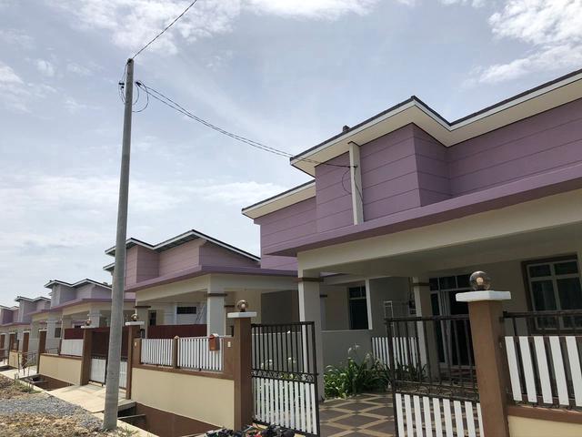 DEKAT POLITEKNIK Rumah SemiD Setingkat Taman Medina Sari Dungun