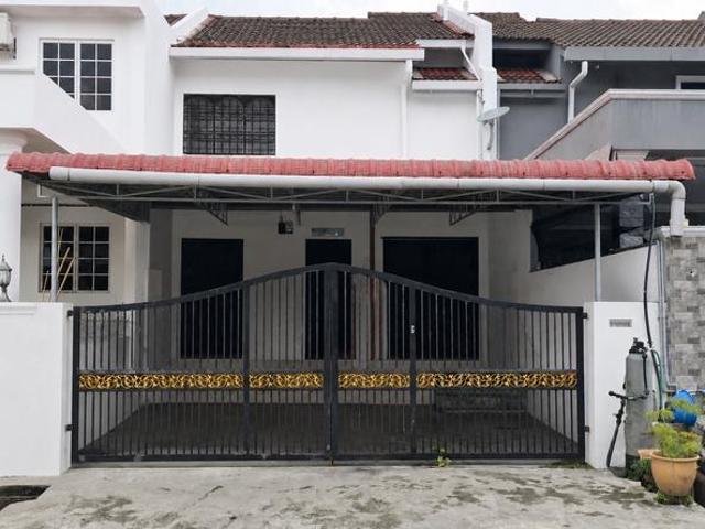 Dekat Sekolah Kedai dan Bank Teres 2 Tingkat Bandar Baru Sg Buloh