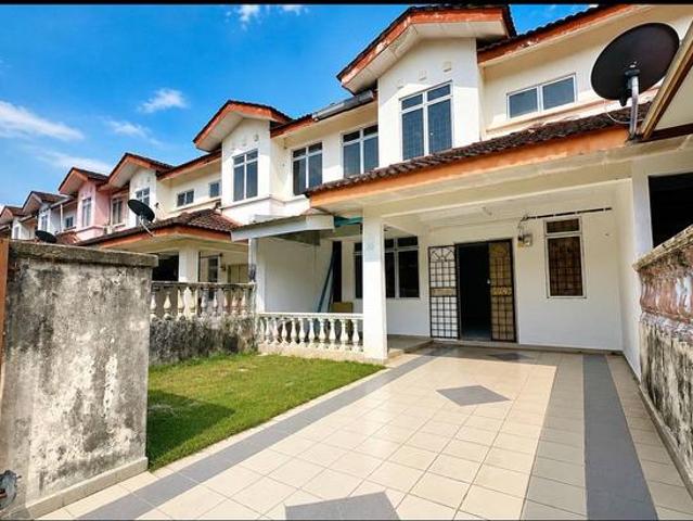 DEKAT SURAU 20x80 Tanah Luas Belakang 2 Storey Terrace Semenyih