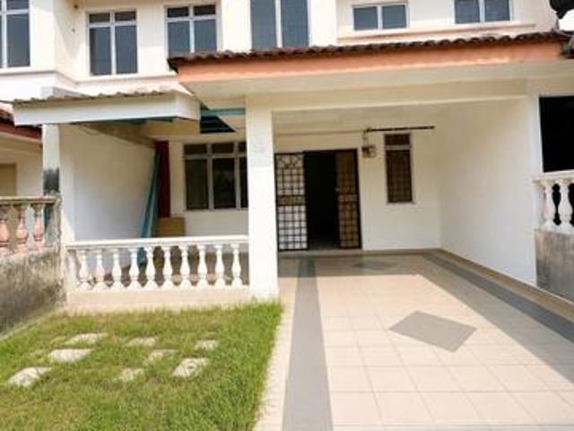 Dekat Surau 2 Storey Terrace Bandara Tasik Kesuma Semenyih