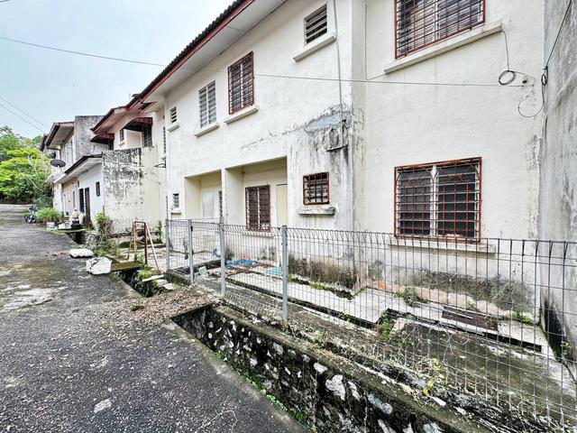 DEKAT SURAU PADANG 2 Storey Terrace Seksyen 5 Bukit Mahkota Bangi