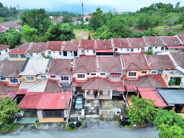 DEKAT SURAU PADANG 2 Storey Terrace Seksyen 5 Bukit Mahkota Bangi