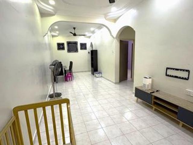 DEKAT SURAU PADANG Teres 1Tingkat RENOVATED Bandar Putra Kulai
