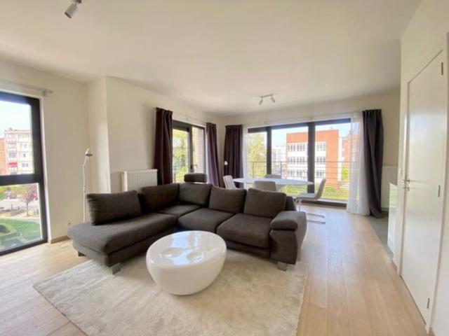 DELTA Apartment 1 bedroom furnished + terrace