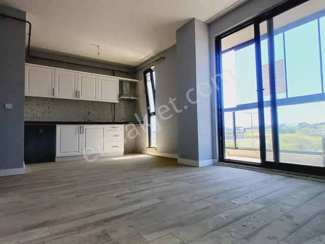 Delux'den Tekirdağ Süleymanpaşa Atatürk Mah 1+1 Kiralık Daire