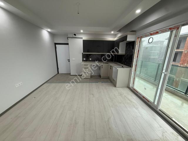 Delux'den Soğancılar Cd. Yakın Deniz Manzaralı Kiralık Sıfır 2+1