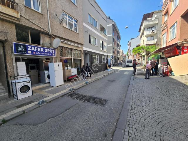 Deluxe 26 ' Dan Tam Merkezde Düz Ayak Yokuşsuz 70 M2 Dükyan