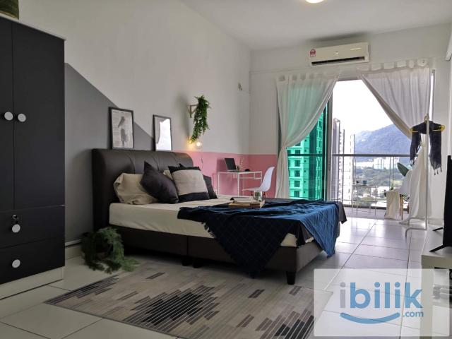 Deluxe balcony room @ bayan baru near suntect, spice, one precinct