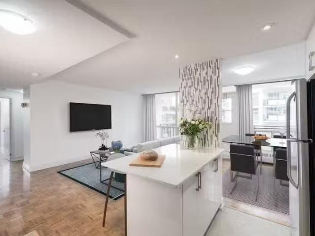 Deluxe One Bedroom 55 Maitland Street