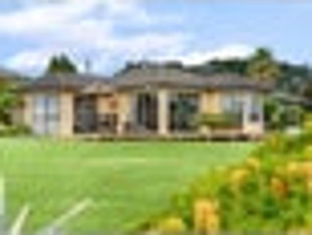 DELUXE LIVING – ELEVATED LOCATION PANORAMIC VIEWS