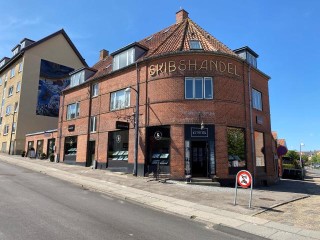 Delevenlig, herskabelig lejlighed, Ahlgade