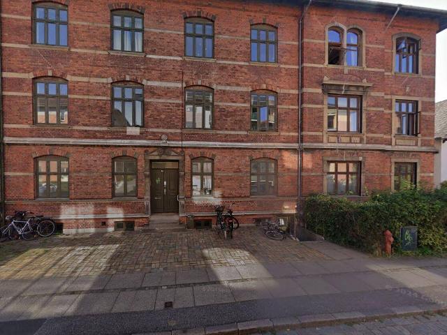 Delevenlig lejlighed i Odense C – billeder kommer