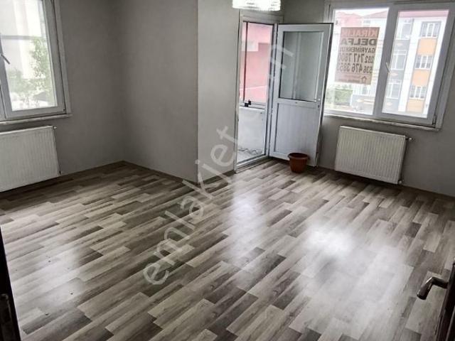 Delfa Yapıdan B.evler Merkezi Konumda İskanlı Satılık 2+1