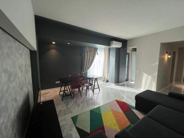 Delfinariu Bd. Mamaia, apartament 2 camere, mobilat utilat nou