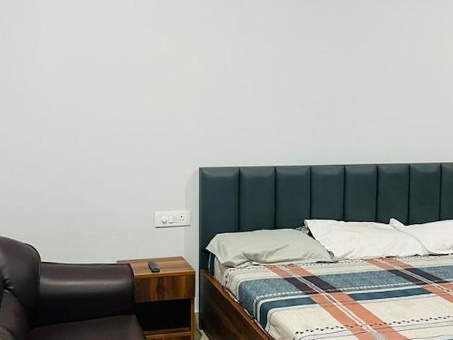 Delhi Heights 3 Bedroom 200 Sq. Yd. Apartment in Ghazipur Delhi Listing ID: #10026
