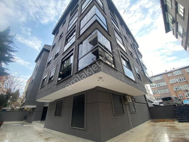 Deli Hüseyin Paşa Caddesinde,iskanlı Yeni Bina, 110m2 Düz Giriş
