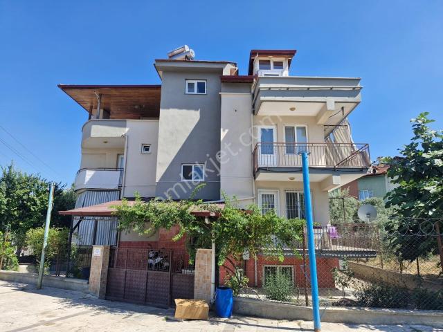 Deliktaş Mh De Komple Satılık Bahçeli Bina