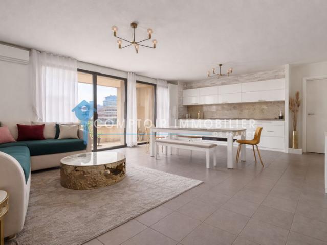 Dépt Hérault 34, à vendre MONTPELLIER Port marianne Appart