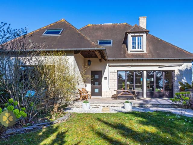 DEPT Yvelines 78 Osmoy Maison 200M2 + jardin + garage