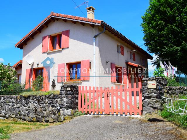Dépt. 07 A VENDRE à COUCOURON Maison de 131 m2 avec gar