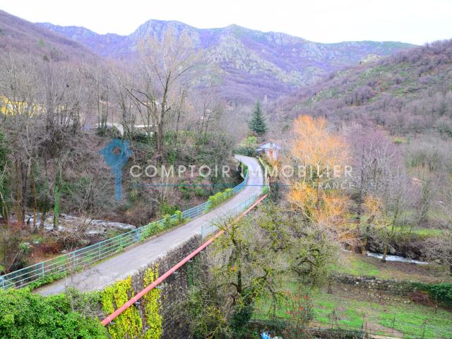 Dépt. 07 A VENDRE à MONTPEZAT SOUS BAUZON Maison de Village de 106 m2