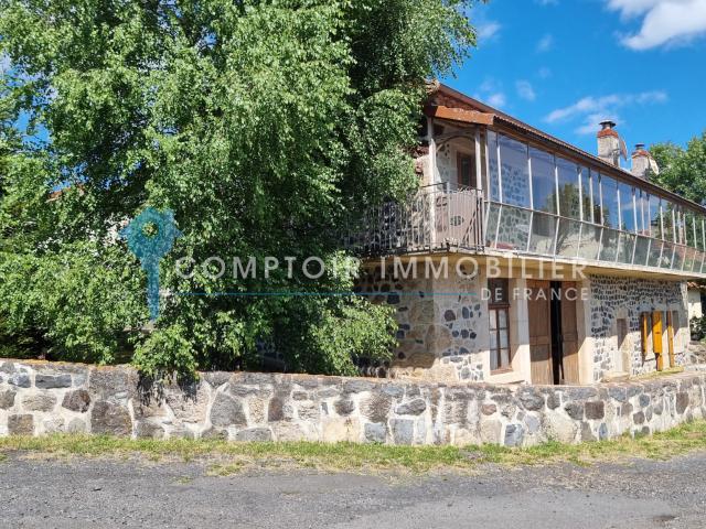 Dépt. 07 A VENDRE à SANT PAUL DE TARTAS Ferme rénovée de 140 m2 Parcelles de 357 m2