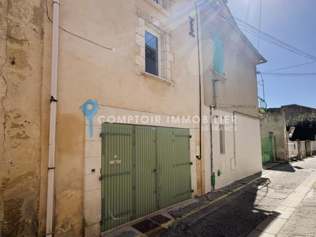 DEPT 30 A VENDRE ROQUEMAURE maison de village avec garage id