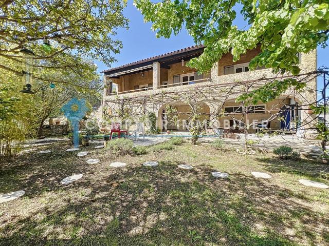 Dept 84 Gargas Maison avec gîtes, piscine, garage, atelier et piscine