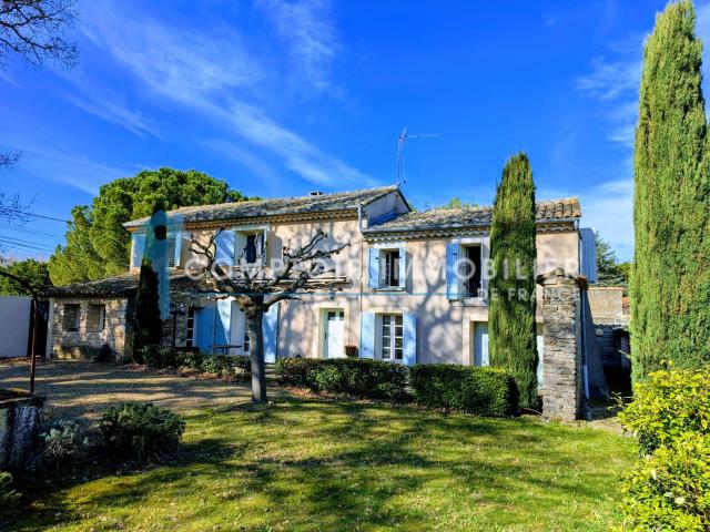 Dept 84 Robion Beau mas proche du village