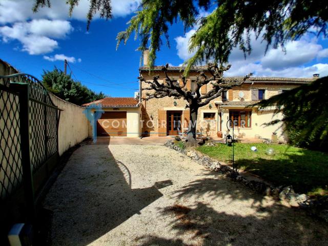 Dept 84 Robion Jolie maison en pierre 84 m2 sur 322 m2 a
