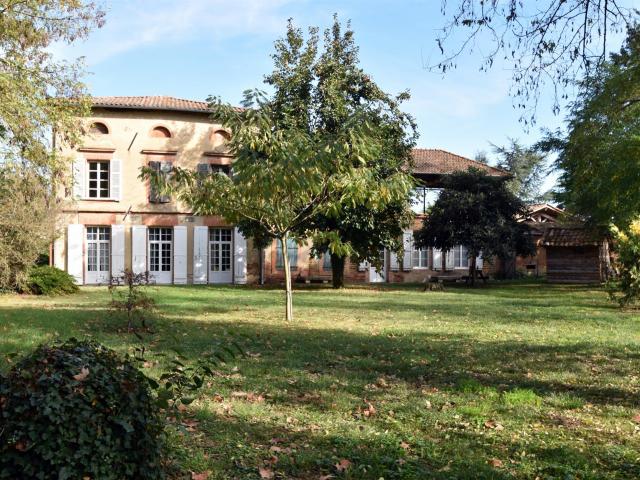 Dept 82 Proche Montech, à Escatalens Maison bourgoise T8 d'e. 300m² Montech