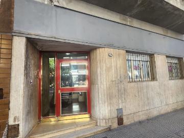 Depto.tipo casa de 3 ambientes en Venta en Almagro en Inmomap