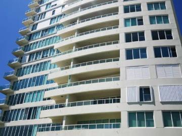 Depto amueblado y equipado en Isola Puerto Cancun / Fully furnished apartment in Isola